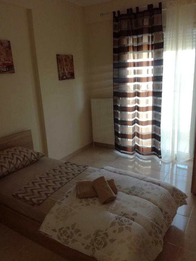 Jordan'S 4Th Appartment At Néa Mihanióna Kültér fotó